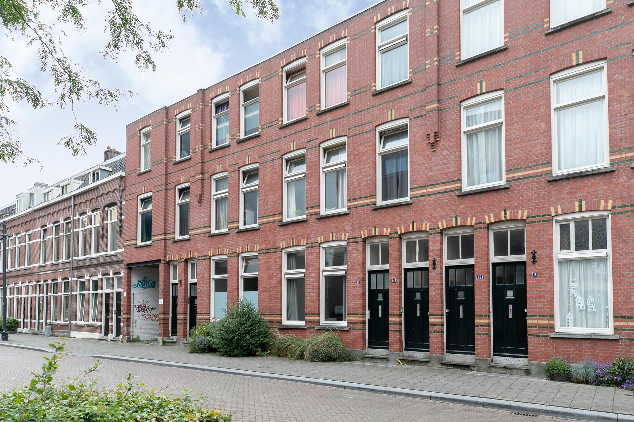 Spoorstraat 14 